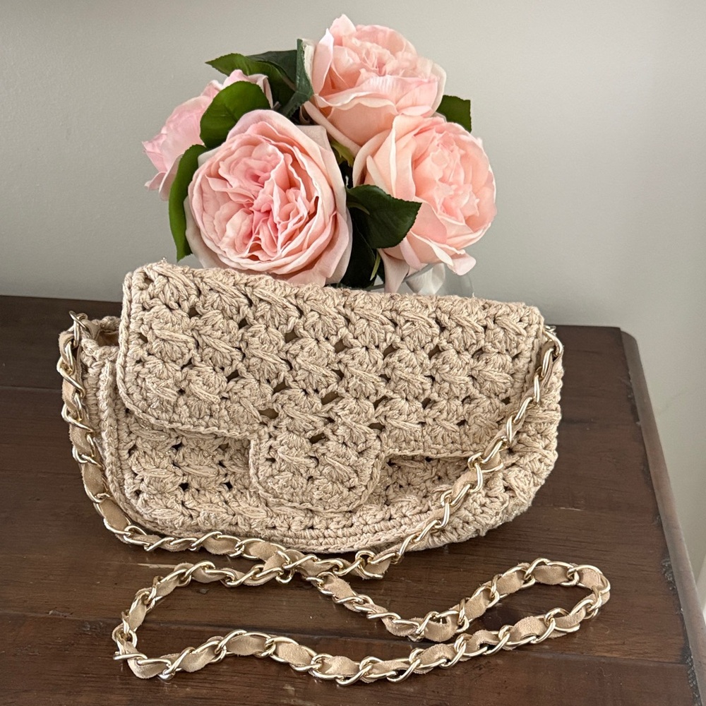 Chic Beige Crochet Crossbody Bag with Chain Strap
